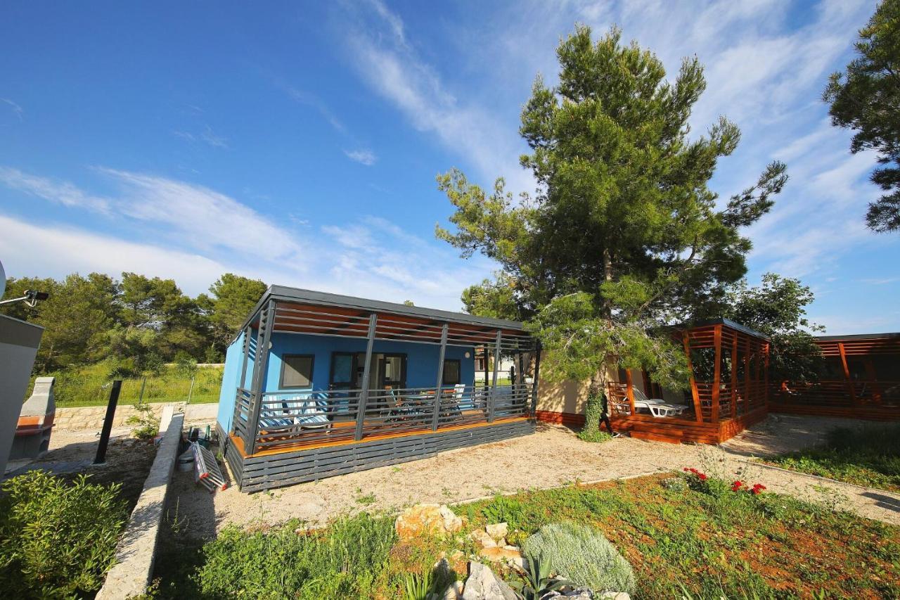 Mobile Home Safir Biograd Na Moru Exterior photo